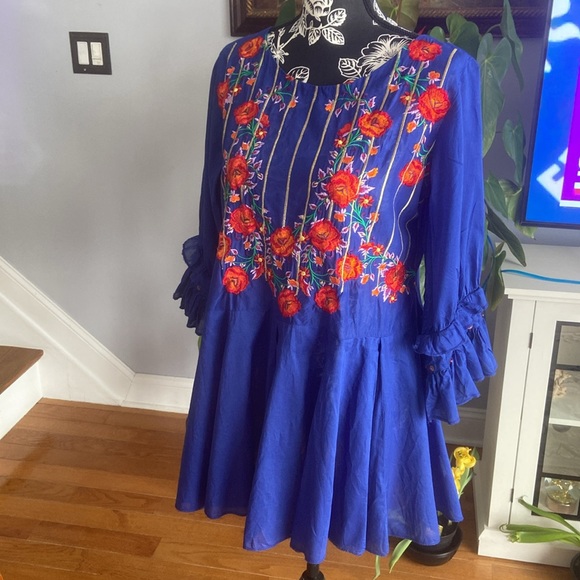 Embroidered tunic - Picture 4 of 15